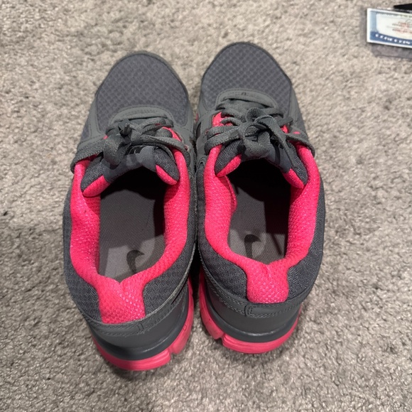 Shoes - Picture 2 of 5